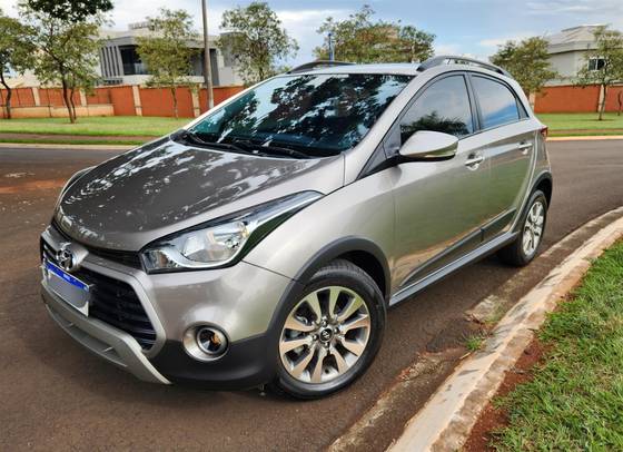 HYUNDAI HB20X 1.6 16V STYLE FLEX 4P AUTOMÁTICO